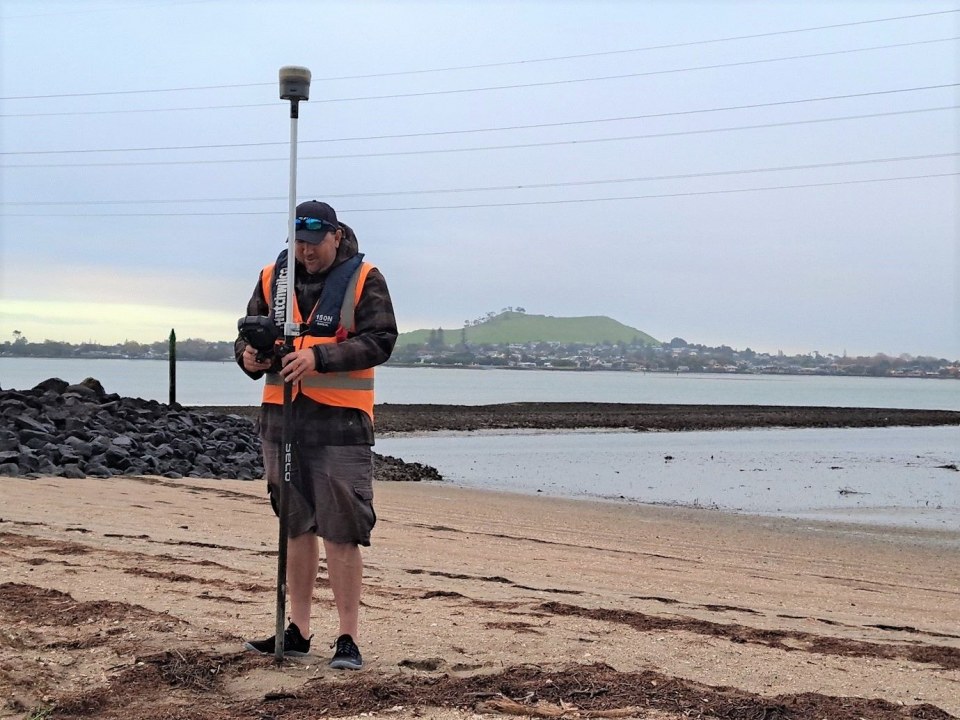 Surveying Team work with Auckland Council on City’s Beach Profiles