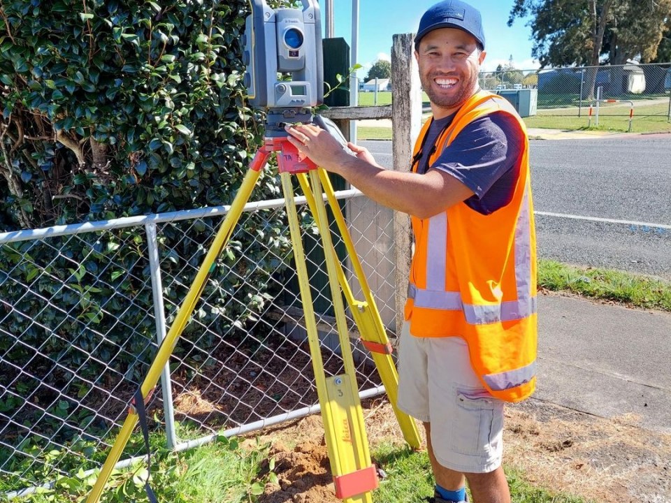 Trainee Surveyor Awarded Survey and Spatial NZ scholarship