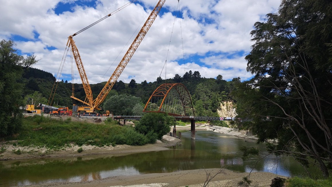 Supporting the Te Reinga Bridge Rebuild with Specialist Survey Expertise