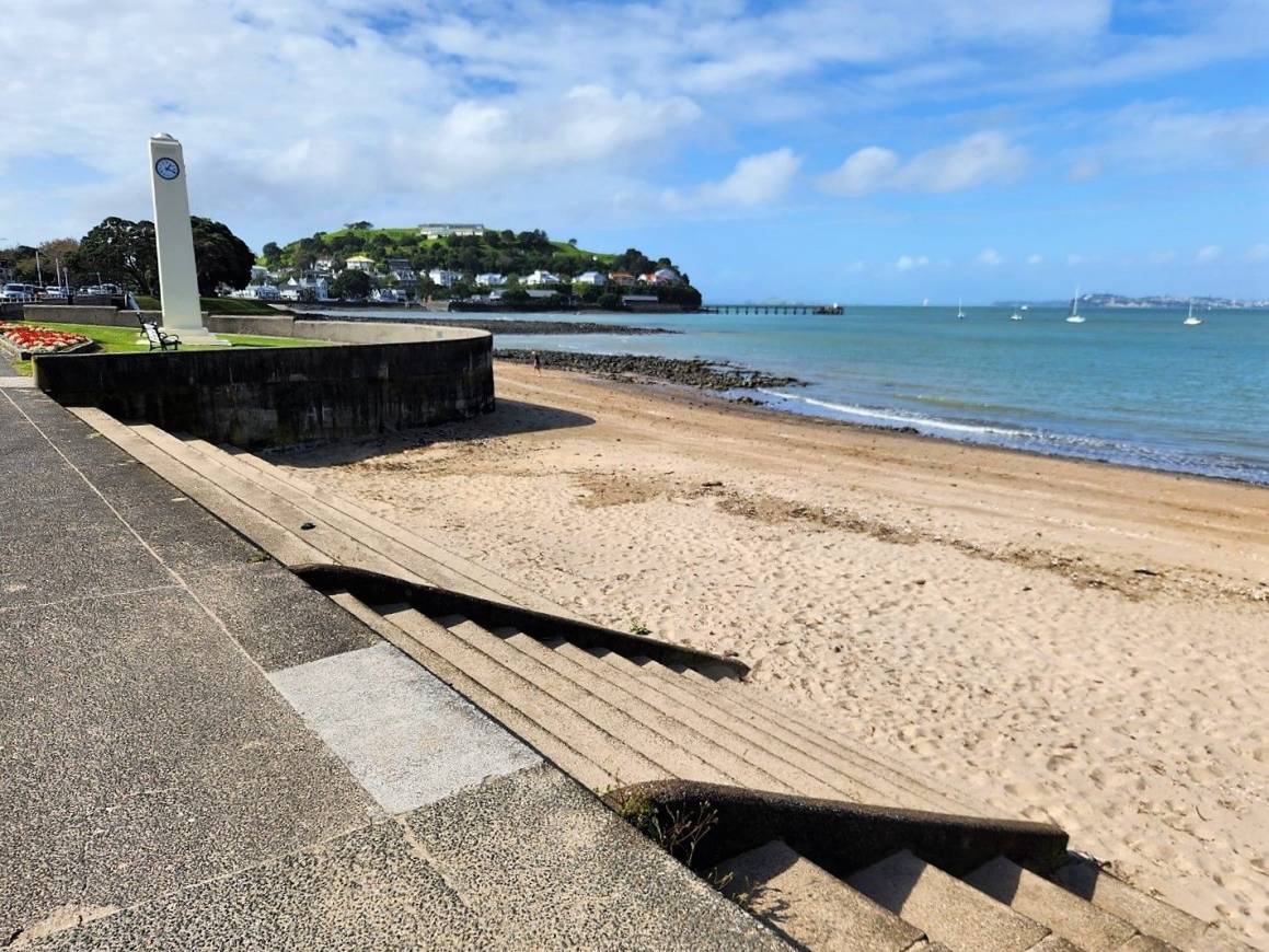 Surveying Team work with Auckland Council on City’s Beach Profiles